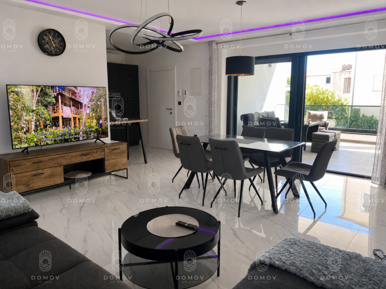 Chorvátsko, Vodice - apartmán na predaj