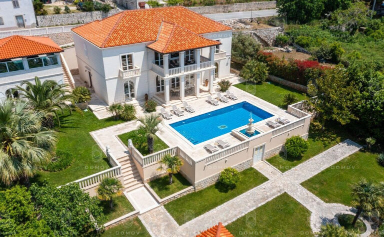 Dubrovnik - luxusná vila pri mori na predaj